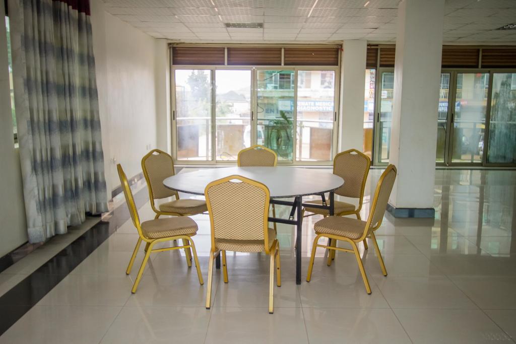 Sal'S Boutique Hotel 坎帕拉 外观 照片