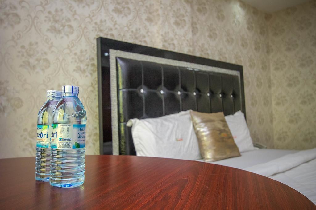 Sal'S Boutique Hotel 坎帕拉 外观 照片