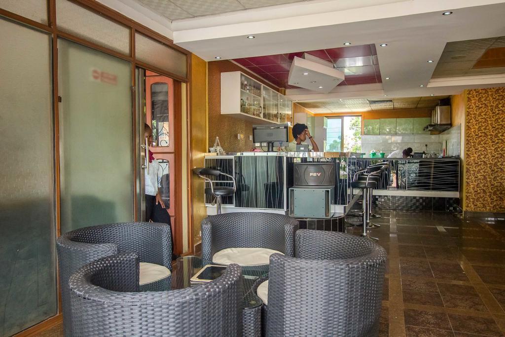 Sal'S Boutique Hotel 坎帕拉 外观 照片