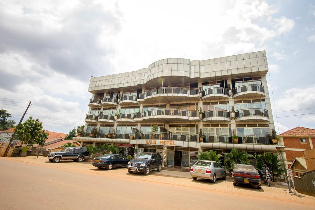 Sal'S Boutique Hotel 坎帕拉 外观 照片